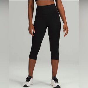 Lululemon Base Pace High-Rise Crop 17"
Black
Size 8